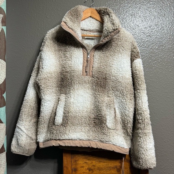 Abercrombie and Fitch Women’s Cinched Cocoon Sherpa Half-Zip - Picture 1 of 4